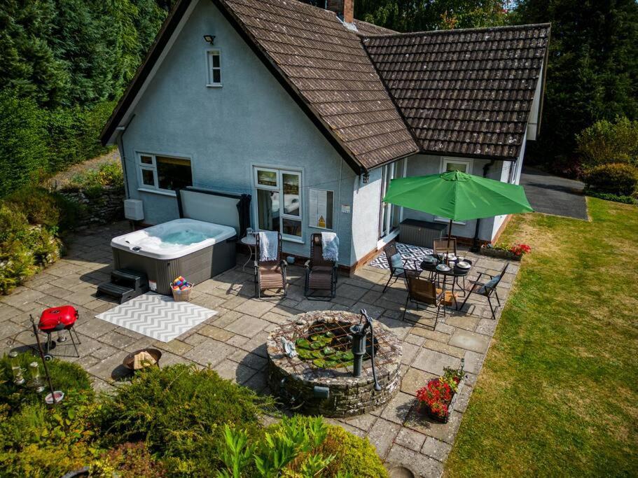 A Spacious Hidden Gem With Hot Tub, Lovely Garden & Views Kington  Exterior photo