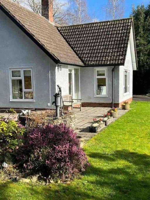 A Spacious Hidden Gem With Hot Tub, Lovely Garden & Views Kington  Exterior photo